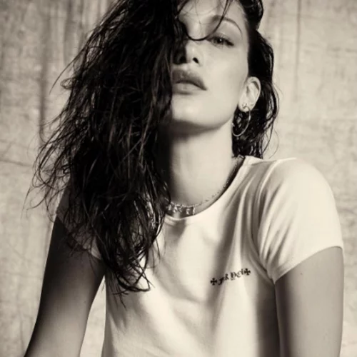 Chrome Hearts x Bella Hadid: Η πρώτη της συλλογή ρούχων και αξεσουάρ είναι γεγονός!