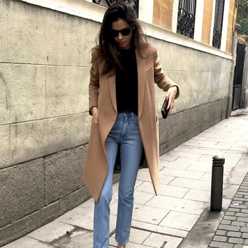 Μυτερά παπούτσια: Η διάσημη στυλίστρια σού δείχνει πώς να τα συνδυάσεις