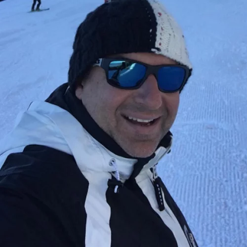 Γιώργος Λιάγκας: Στην Αυστρία με τον γιο του για σκι