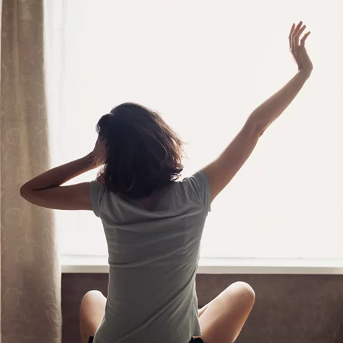 Πώς θα εκπαιδεύσεις τον εαυτό σου να ξυπνά χωρίς ξυπνητήρι