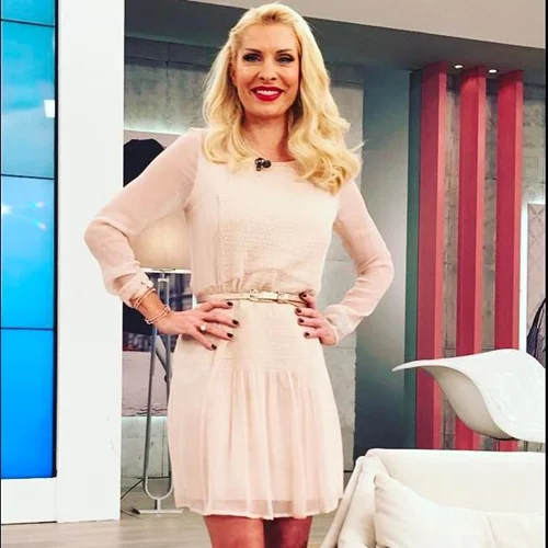 Ελένη Μενεγάκη: Δες τι φόρεσε στη σημερινή εκπομπή!