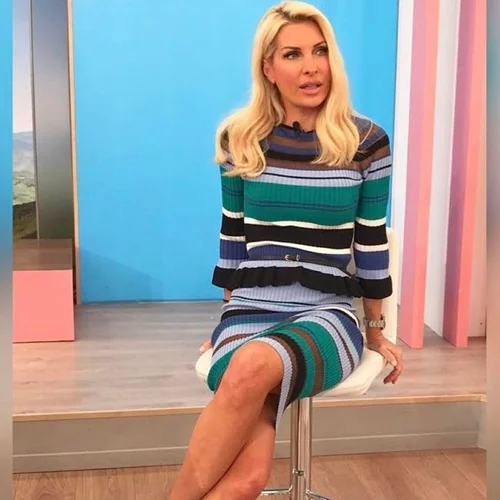 Ελένη Μενεγάκη: Δες τι φόρεσε στη σημερινή εκπομπή!