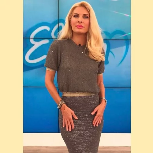 Ελένη Μενεγάκη: Η εντυπωσιακή εμφάνιση στην εκπομπή της Τρίτης