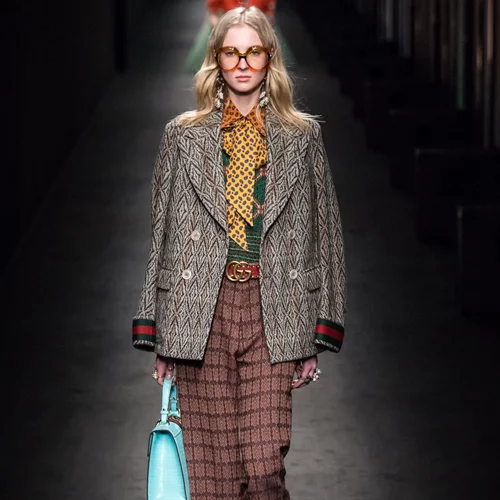 Τι να φορέσω στο γραφείο: 10 εύκολοι και κομψοί συνδυασμοί από την πασαρέλα