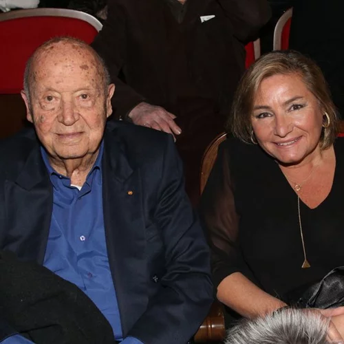 Ο Μίμης Πλέσσας κλείνει 100 χρόνια ζωής με μία μεγάλη γιορτή στο Θέατρο Παλλάς