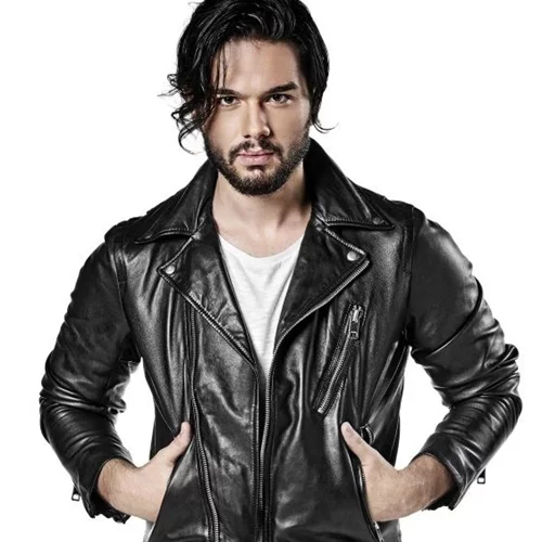 Χρήστος Μάστορας: Μιλά για την καταγωγή του και τη μάχη του με τη λευχαιμία