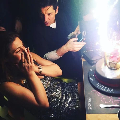 Έλενα Παπαρίζου: Η έκπληξη που της έκαναν για τα γενέθλιά της