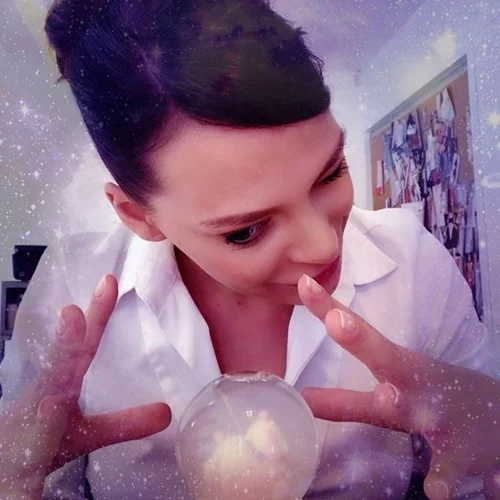 Υβόννη Μπόσνιακ: Τι ζήτησε από τη μαγική της σφαίρα