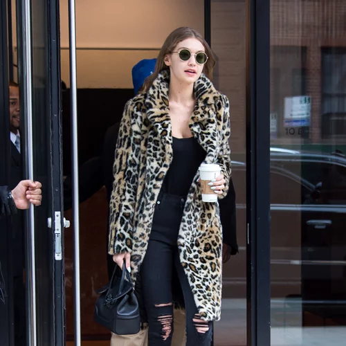 Gigi Hadid: Oι πιο απλοί και stylish συνδυασμοί για του Αγίου Βαλεντίνου