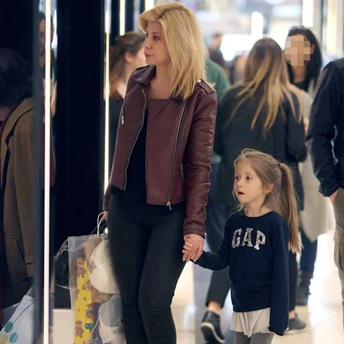 Ζήνα Κουτσελίνη: Καθημερινές στιγμές με την κόρη της