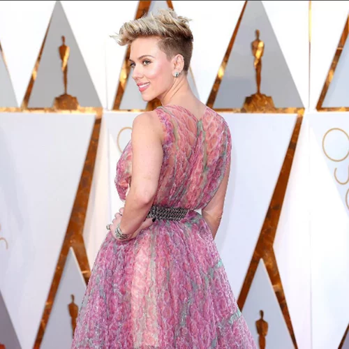 Scarlett Johansson: Ποιος την συνόδευσε στα Όσκαρ;