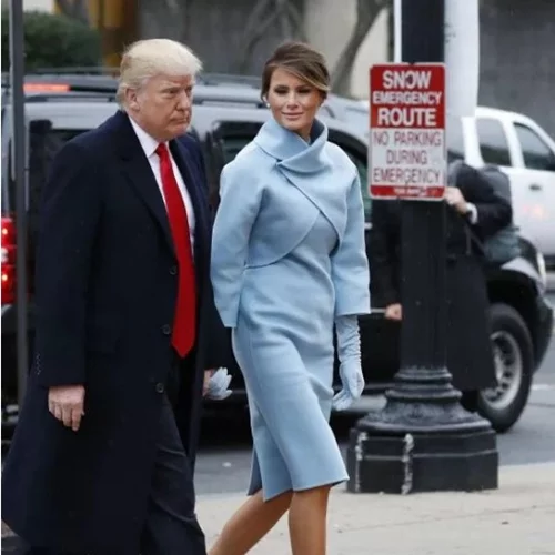 Donald Trump: Η στιγμή από την ορκωμοσία που μας έπεισε πως δεν είναι καθόλου... gentleman