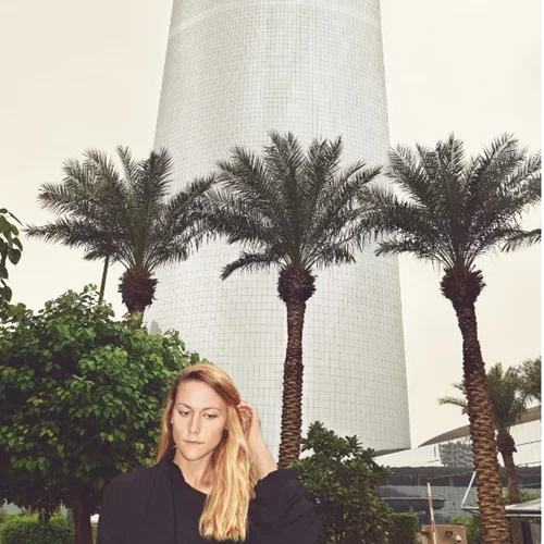 Cassandra De Pecol: Η πρώτη γυναίκα που ταξίδεψε σε όλο τον κόσμο