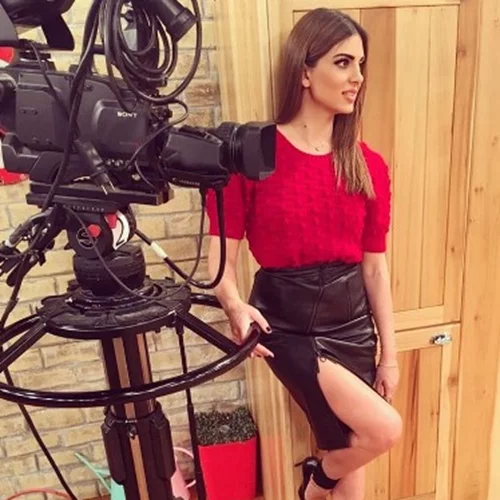 Η δερμάτινη φούστα αλλιώς: Πώς τη φορούν τώρα οι Ελληνίδες celebrities;