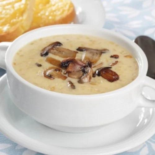 Να πώς θα φτιάξεις εύκολα λαχταριστή μανιταρόσουπα με ελάχιστες θερμίδες