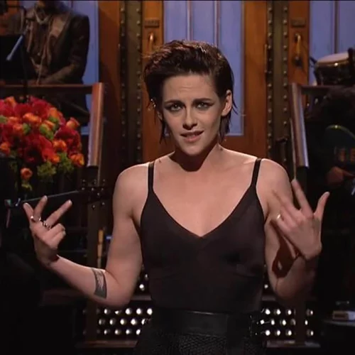 Kristen Stewart: Ο σατυρικός της μονόλογος στο Saturday Night Live