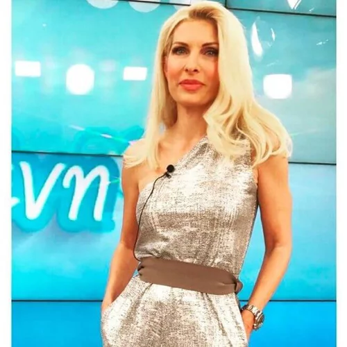 Ελένη Μενεγάκη: Βρήκαμε τι φόρεσε σήμερα στην εκπομπή της