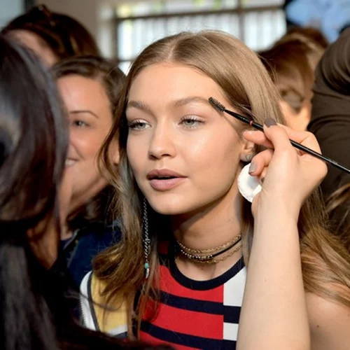 Tommy Hilfiger S/S17: Όλο το beauty backstage του all-american fashion show