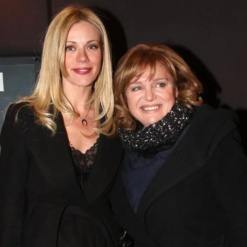 Οι επώνυμοι που βρέθηκαν στην επίσημη πρεμιέρα της παράστασης «Αύγουστος»