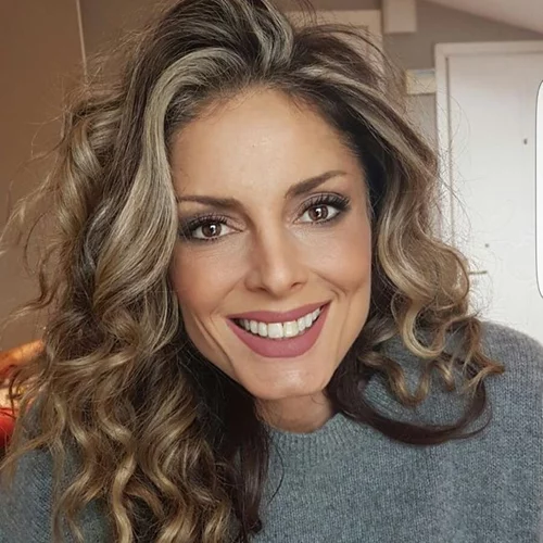 Κατερίνα Λάσπα: Σπάνια έξοδος με την όμορφη κόρη της