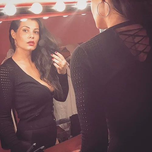 Μαρία Κορινθίου: Η σούπερ σέξι ανάρτηση… με το κορμάκι