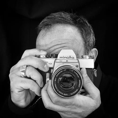 Άλκηστις Πρωτοψάλτη: Ποζάρει για τον φωτογραφικό φακό του Νίκου Αλιάγα