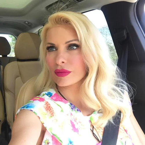 Ελένη Μενεγάκη: Βρήκαμε τι φόρεσε σήμερα στην εκπομπή της