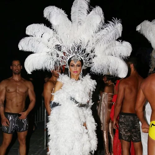 Μπέττυ Μαγγίρα: Η σέξι εμφάνιση στo Madwalk 2017