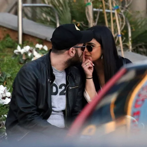 Γιώργος Παπαδόπουλος: Τα τρυφερά ενσταντανέ με μελαχρινή καλλονή