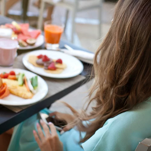 6 + 1 μυστικά για να καταναλώνεις σωστές ποσότητες φαγητού στο γεύμα σου