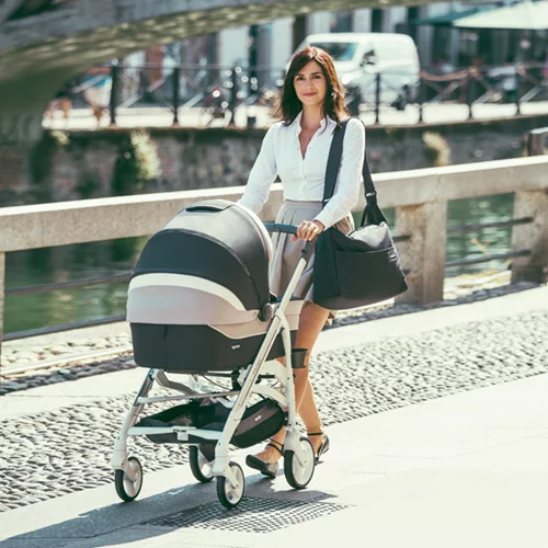 Είσαι νέα μαμά; Αυτό το σύστημα μεταφοράς θα κάνει τη ζωή σου ευκολότερη