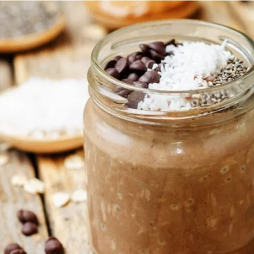 Συνταγές με chia: Πώς θα φτιάξεις γκρανόλα με βρόμη και chia αλλά και πουτίγκα σοκολάτα