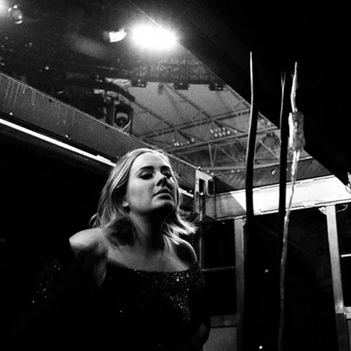 Adele: Ο φόρος τιμής στα θύματα της επίθεσης στο Λονδίνο