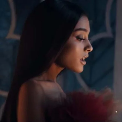 Ariana Grande - John Legend: Κυκλοφόρησε το βίντεο κλιπ του Beauty and the Beast