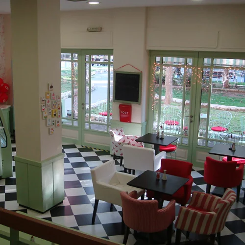 Cake: Το νέο αγαπημένο μας spot δυτικά της πόλης