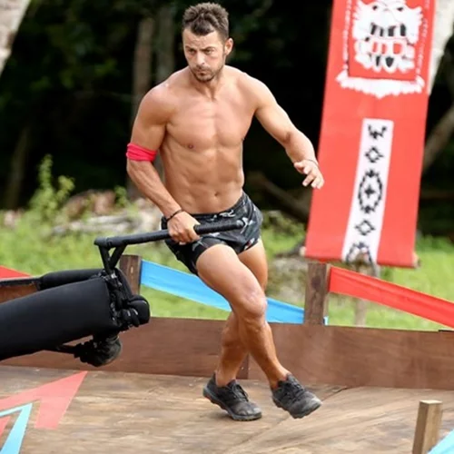 Survivor: H επική μάχη του Ντάνου: Μόνος εναντίον όλων!