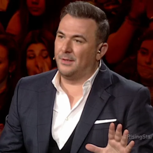 Ο Αντώνης Ρέμος απαντά στους επικριτές του και στα κακόβουλα σχόλια για τις εμφανίσεις στη Μύκονο & στο Ντουμπάι