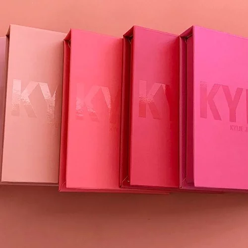 Kylie Jenner: Λανσάρει τα καινούργια της προϊόντα