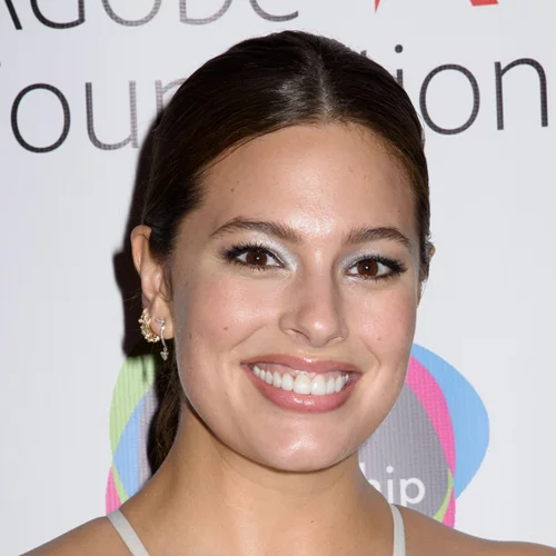 Ashley Graham: Η hardcore γυμναστική του plus size μοντέλου