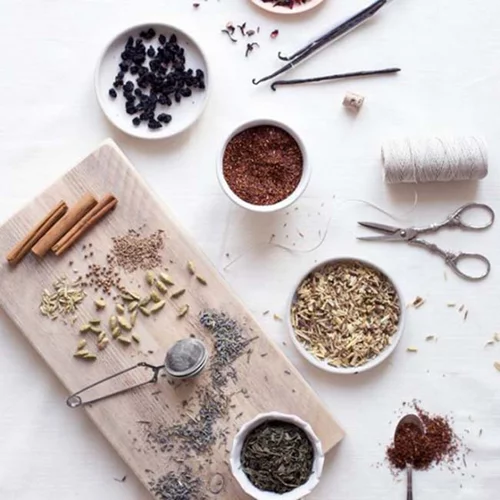 Ο απόλυτος οδηγός με αφεψήματα (ποιο διώχνει το άγχος, ποιο ηρεμεί το στομάχι κ.ά.)