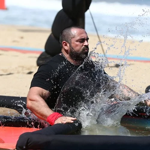 Survivor: Τα τρυφερά τετ α τετ του Μπο με παίκτρια ριάλιτι