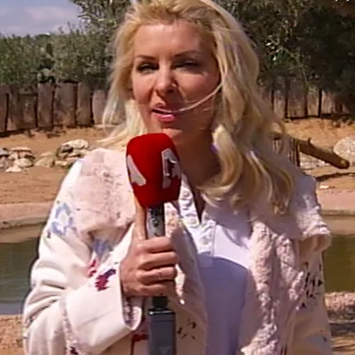 Ελένη Μενεγάκη: Για πρώτη φορά μετά από χρόνια μόνη της εκτός πλατό