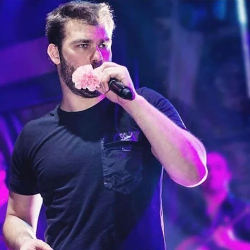 Οι καυστικές «Λουέλα και Κρουέλα» σχολιάζουν τoν Γιώργο Σαμπάνη