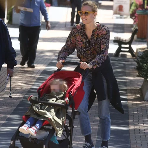 Βίκυ Καγιά: Βόλτα με την πανέμορφη κόρη της, Μπιάνκα