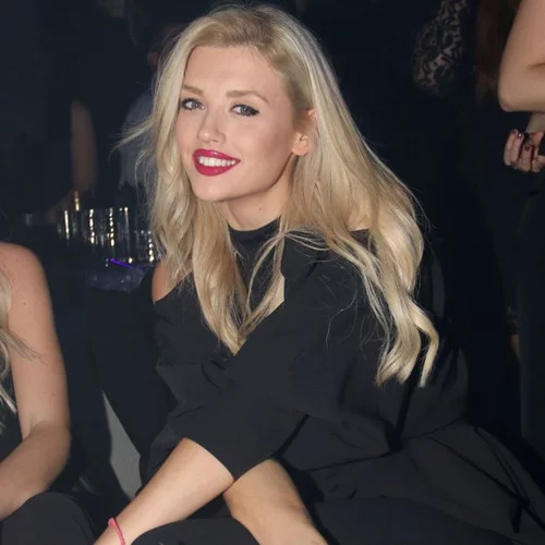 Κωνσταντίνα Κομμάτα: «Ξενιτεύεται» για τα μάτια του Γιώργου Σαμαρά