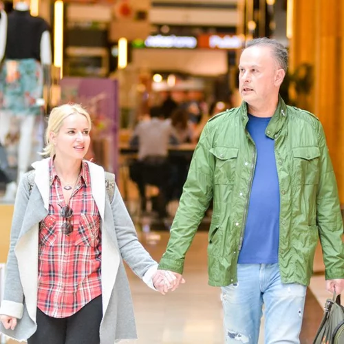 Μαρία Μπεκατώρου: Βόλτα με τον σύζυγό της