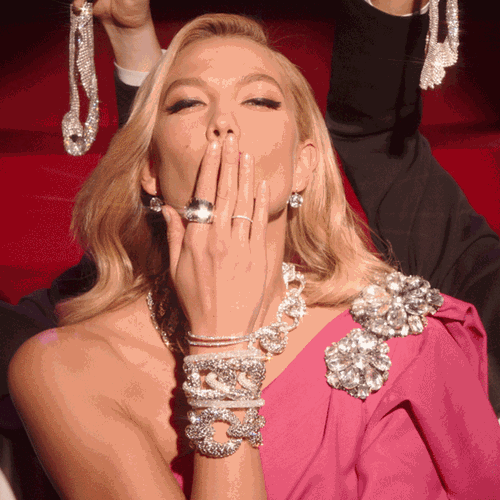 Η Swarovski πρωταγωνιστεί σε αγαπημένες σκηνές του κλασικού κινηματογράφου!