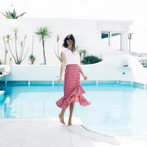 Βρήκαμε τη φούστα που λατρεύουν τώρα τα it-girls και κοστίζει μόλις 26€!