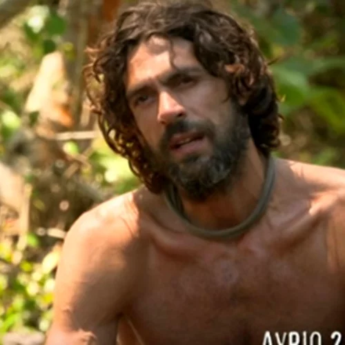 Η μητέρα του Γιάννη Σπαλιάρα σχολιάζει τη δήλωση του γιου της για τις 4.000 γυναίκες