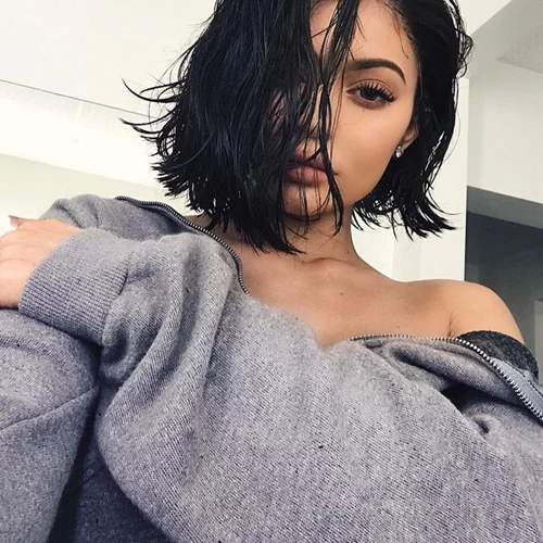 Kylie Jenner: Παραβρέθηκε σε χορό αποφοίτησης!